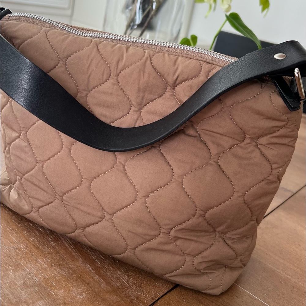 Banana Republic Quilted Purse - Picture 6 of 9